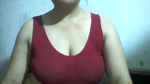 Snapshot of lovely_sweet_girl chatting on 1, 8, 2026 katrina follow me guys online show from 1, 8, 2026
