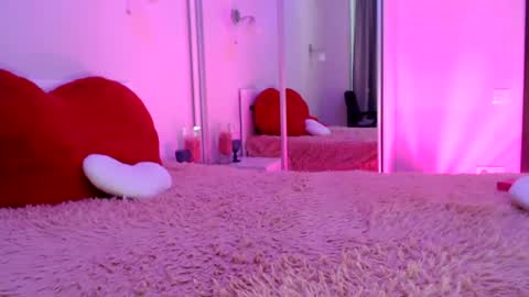 Snapshot of lovelybird69 chatting on 14, 7, 2026 lovelybird69 online show from 14, 7, 2026