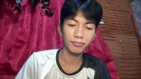 Snapshot of lovelyboy_jm chatting on 11, 5, 2026 lovelyboy_jm online show from 11, 5, 2026