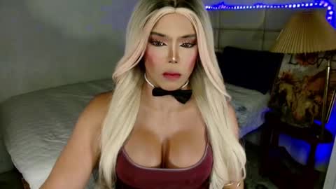 LOVELY CAREL 777 online show from 2, 12, 2025