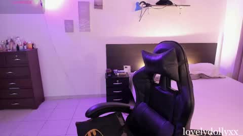 lovely   online show from 11, 5, 2026