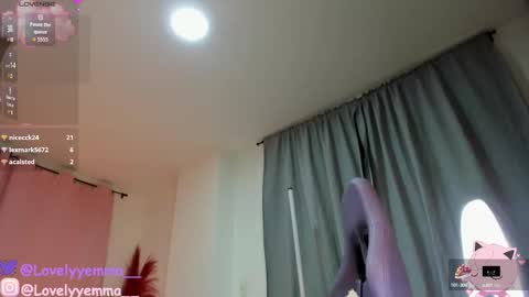 Snapshot of lovelyemma__ chatting on 13, 9, 2025 online show from 13, 9, 2025