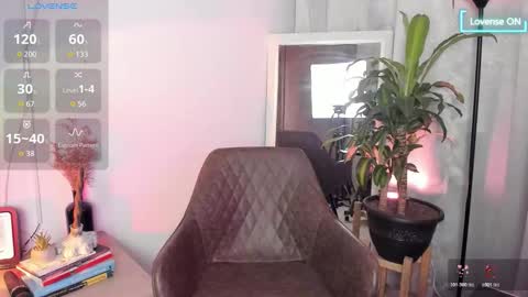 Snapshot of lovelygirl45 chatting on 30, 10, 2025 Valerie online show from 30, 10, 2025