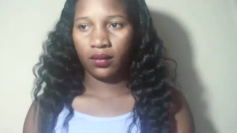 lovelylarra online show from 8, 4, 2026