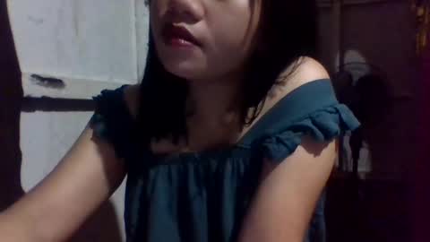 Snapshot of lovelymocha27 chatting on 5, 3, 2025 lovelymocha27s online show from 5, 3, 2025