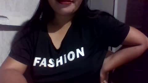 Snapshot of lovelymocha27 chatting on 16, 11, 2025 lovelymocha27s online show from 16, 11, 2025