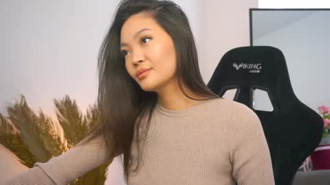 Snapshot of lovelynightt chatting on 15, 1, 2025 kim online show from 15, 1, 2025