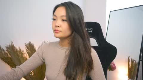 Snapshot of lovelynightt chatting on 15, 1, 2025 kim online show from 15, 1, 2025