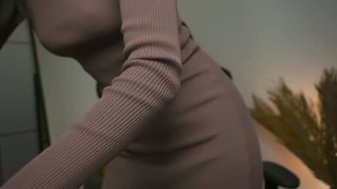 Snapshot of lovelynightt chatting on 26, 1, 2025 kim online show from 26, 1, 2025