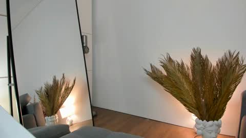 Snapshot of lovelynightt chatting on 3, 2, 2025 kim online show from 3, 2, 2025