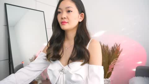 Snapshot of lovelynightt chatting on 20, 2, 2025 kim online show from 20, 2, 2025