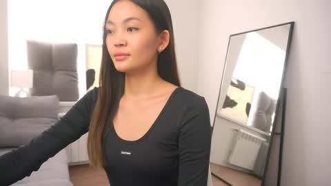 Snapshot of lovelynightt chatting on 10, 3, 2025 kim online show from 10, 3, 2025