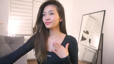 Snapshot of lovelynightt chatting on 10, 3, 2025 kim online show from 10, 3, 2025