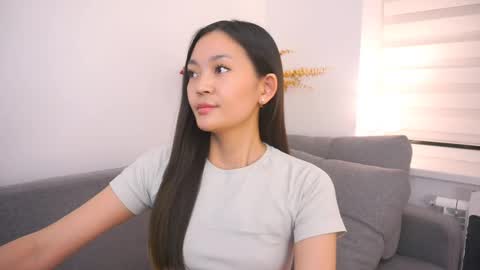 Snapshot of lovelynightt chatting on 12, 3, 2025 kim online show from 12, 3, 2025