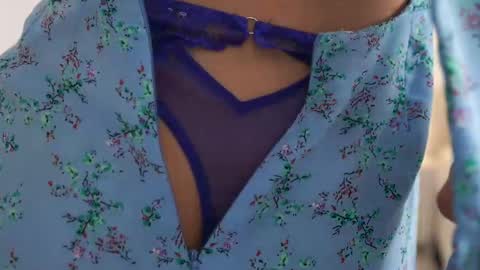 Snapshot of lovelynightt chatting on 6, 11, 2025 kim online show from 6, 11, 2025