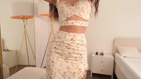 Snapshot of lovelynightt chatting on 26, 11, 2025 kim online show from 26, 11, 2025