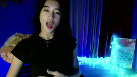 lovelypetite143 online show from 27, 3, 2026