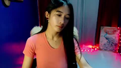 lovelypetite143 online show from 19, 4, 2026