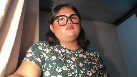 Snapshot of lovelypinaychubsx chatting on 28, 12, 2024 lovely online show from 28, 12, 2024