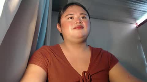 Snapshot of lovelypinaychubsx chatting on 30, 12, 2024 lovely online show from 30, 12, 2024