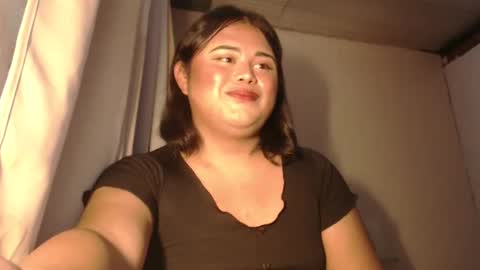 Snapshot of lovelypinaychubsx chatting on 30, 12, 2024 lovely online show from 30, 12, 2024