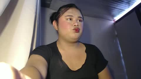 Snapshot of lovelypinaychubsx chatting on 2, 1, 2025 lovely online show from 2, 1, 2025