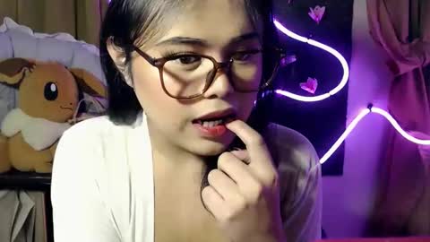 Snapshot of lovelypinaychubsx chatting on 9, 9, 2025 lovely online show from 9, 9, 2025