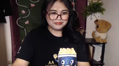 Snapshot of lovelypinaychubsx chatting on 2, 10, 2025 lovely online show from 2, 10, 2025