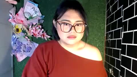Snapshot of lovelypinaychubsx chatting on 7, 10, 2025 lovely online show from 7, 10, 2025
