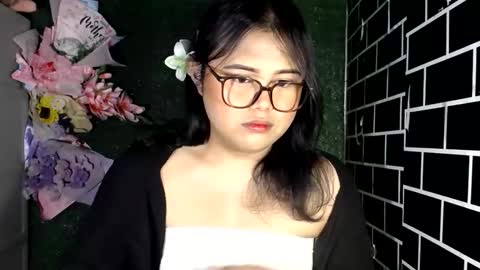 Snapshot of lovelypinaychubsx chatting on 9, 10, 2025 lovely online show from 9, 10, 2025