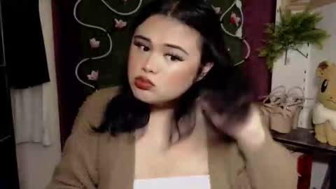 Snapshot of lovelypinaychubsx chatting on 26, 10, 2025 lovely online show from 26, 10, 2025