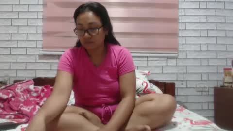 Angelquey online show from 28, 2, 2025