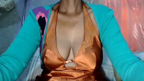 Snapshot of lovelythighs54 chatting on 2, 7, 2026 miss fancy louis online show from 2, 7, 2026