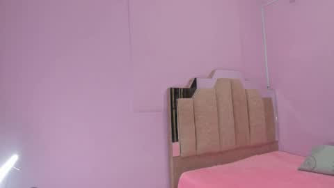 Snapshot of lovequeen02 chatting on 3, 10, 2025 L O V E online show from 3, 10, 2025
