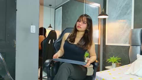 Love  online show from 4, 11, 2025