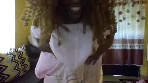 Snapshot of lover_birds chatting on 1, 12, 2025 lovers online show from 1, 12, 2025