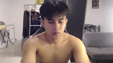 Snapshot of loverboyph04 chatting on 19, 9, 2025 loverboyph04 online show from 19, 9, 2025