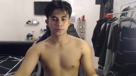 Snapshot of loverboyph04 chatting on 7, 10, 2025 loverboyph04 online show from 7, 10, 2025