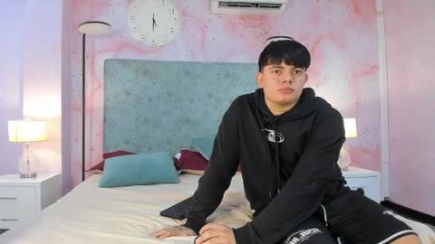 Snapshot of loverebels_ chatting on 23, 11, 2025 loverebels_ online show from 23, 11, 2025