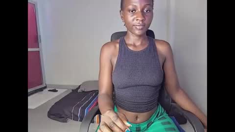 Snapshot of lovergirl2003 chatting on 19, 1, 2025 Kate online show from 19, 1, 2025