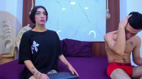 sofia and bryan online show from 21, 4, 2026
