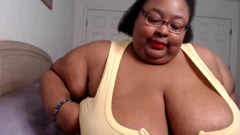 Snapshot of loves_aura chatting on 27, 12, 2024 Alyson online show from 27, 12, 2024