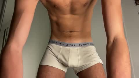 Leo Loves online show from 11, 4, 2026