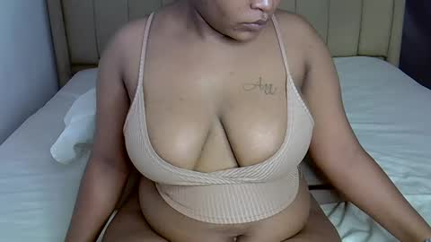 Snapshot of loveydivah chatting on 1, 10, 2025 loveydivah online show from 1, 10, 2025
