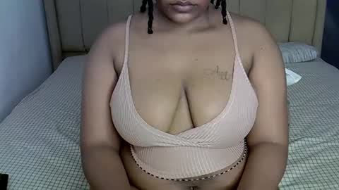 Snapshot of loveydivah chatting on 14, 10, 2025 loveydivah online show from 14, 10, 2025