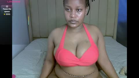 Snapshot of loveydivah chatting on 30, 10, 2025 loveydivah online show from 30, 10, 2025