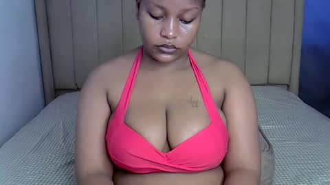 Snapshot of loveydivah chatting on 31, 10, 2025 loveydivah online show from 31, 10, 2025
