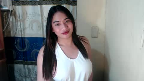 Snapshot of loveyoureign06 chatting on 18, 2, 2025 Ryn online show from 18, 2, 2025