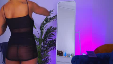 Snapshot of lovingblondie chatting on 15, 12, 2024 Nora online show from 15, 12, 2024