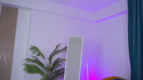 Snapshot of lovingblondie chatting on 22, 12, 2024 Nora online show from 22, 12, 2024